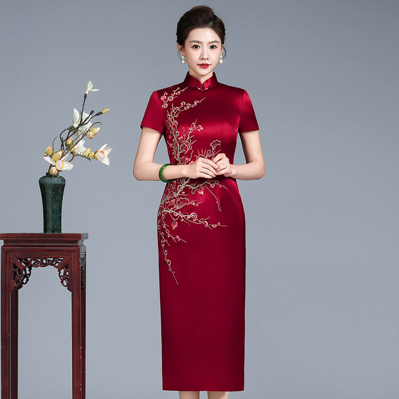 新款国风刺绣中式改良旗袍 喜婆婆婚宴礼服 妈妈装敬酒服高贵春夏