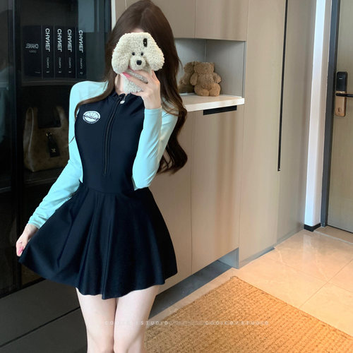 泳衣女夏高级感连体裙式长袖防晒