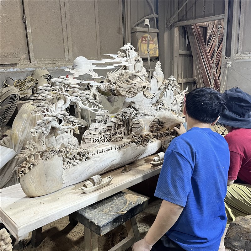 金丝楠实木根雕摆件家居办公招财山水花鸟动物公司送礼工艺品客厅
