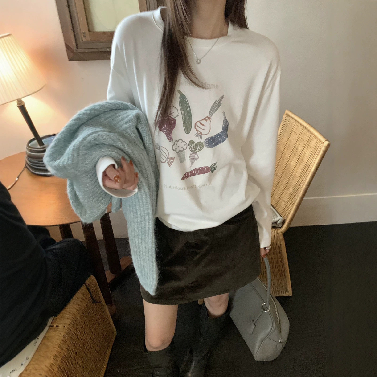 MISS密思家秋冬韩系趣味手绘蔬菜印花百搭磨毛圆领长袖T恤女51172