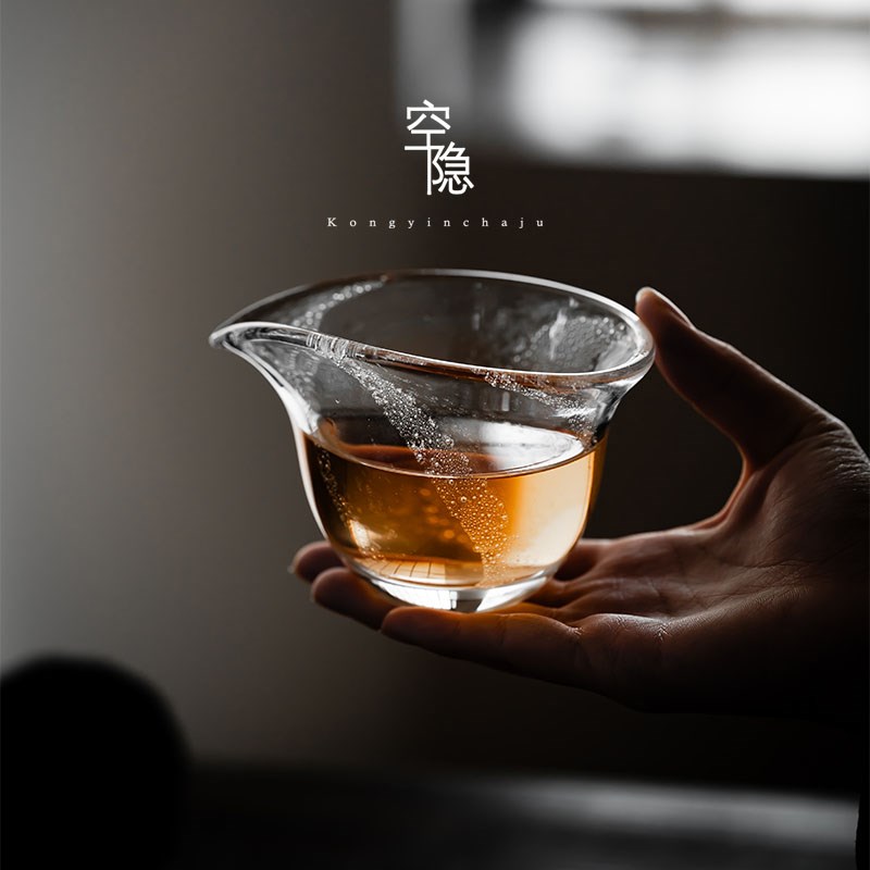 空隐纯手工玻璃公道杯耐热匀茶杯水晶无把公杯钱袋玻心璃语分茶器