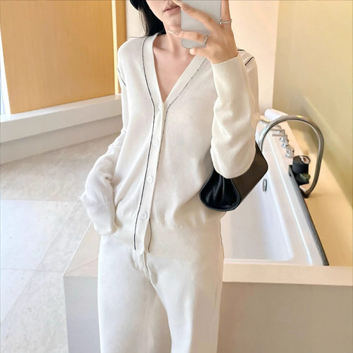 5werkwn Margi*la雅痞高智 线条v领1OO羊毛衫