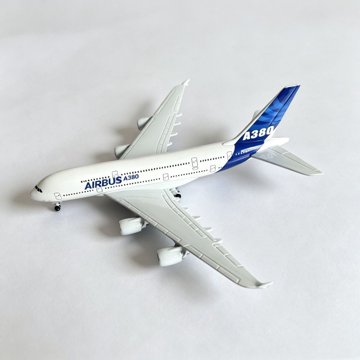 原型机a380飞机模型合金仿真带轮拼装客机航模摆件收藏礼品