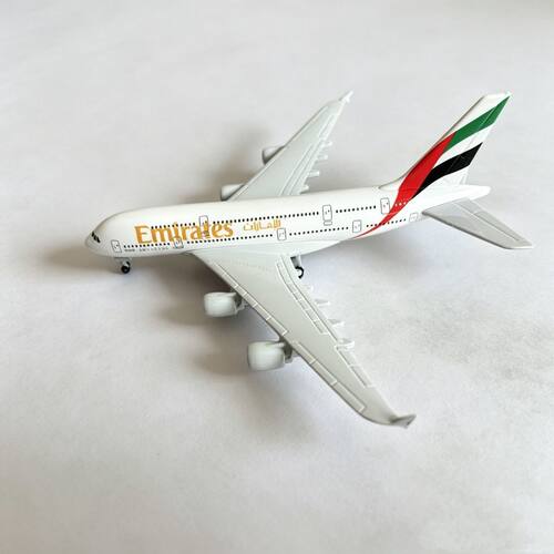 阿联酋a380飞机模型纪念版带轮带起落架仿真合金飞机航模收藏摆件