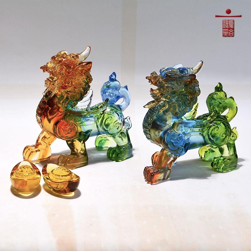 琉璃麒麟摆件七彩色公母一对水晶貔貅传统寓意的祥瑞神兽