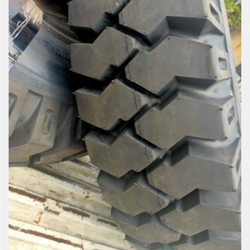 矿山轮胎600/650/700/750/7.50/825/8.25-13 14 15 16农用货车