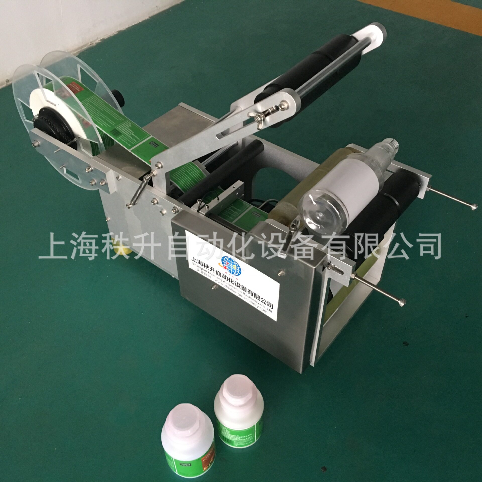 半自动贴标签机器贴商标机器小型贴标机半自动圆瓶贴标机