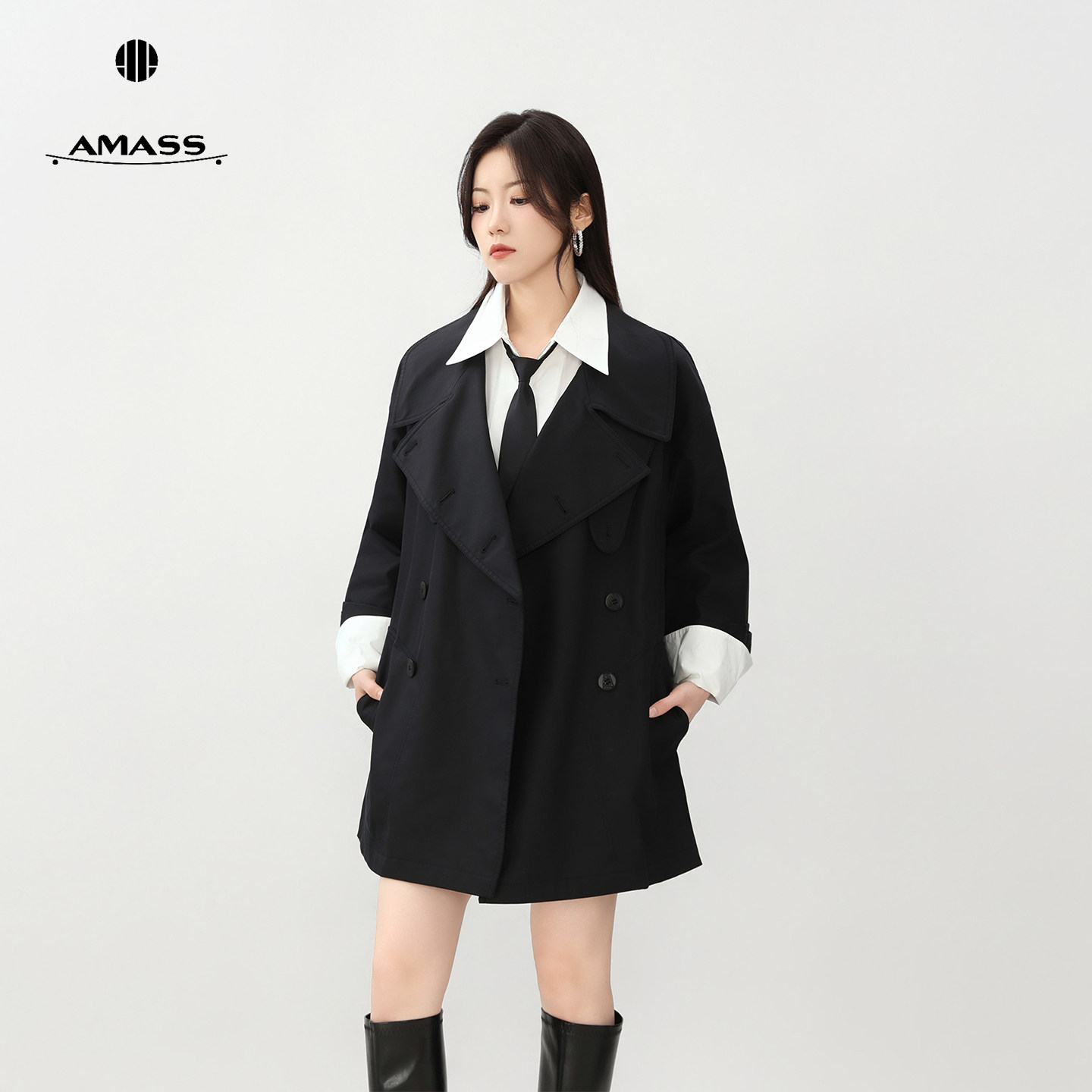 阿玛施黑色七分袖短款风衣女