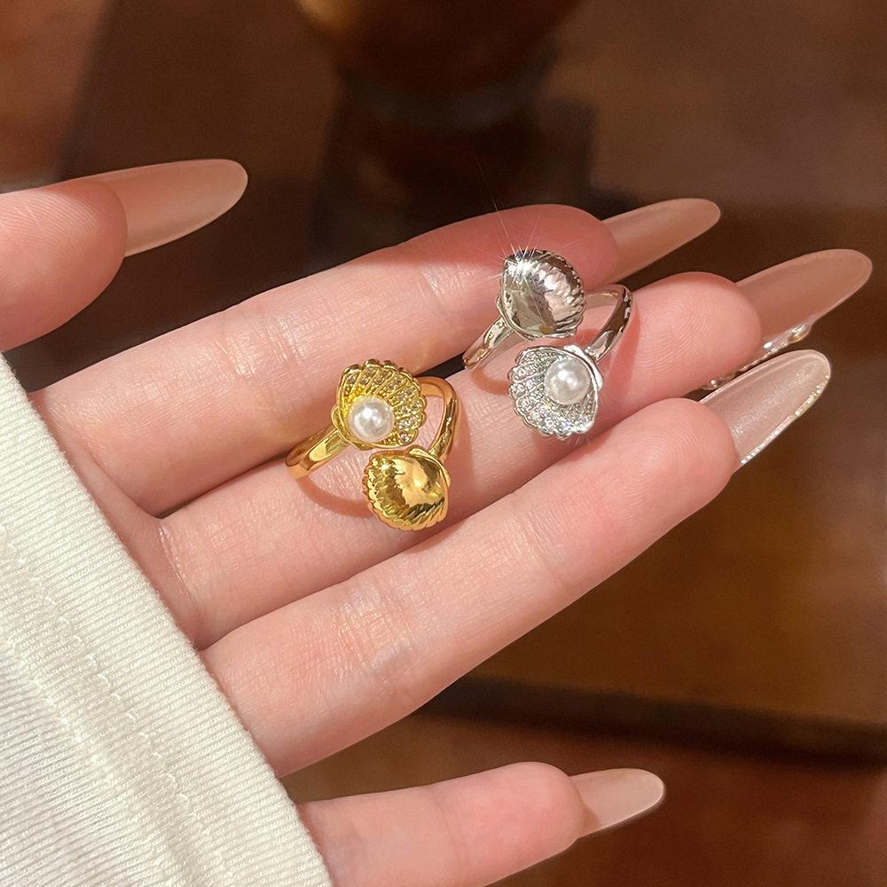 韩版浪漫设计感珍珠贝壳开口戒指女精致百搭镶嵌锆石黄铜材质指环