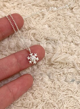圣诞冬季雪花项链女2026新款精致冷清感钛钢不掉色锁骨链饰品定制