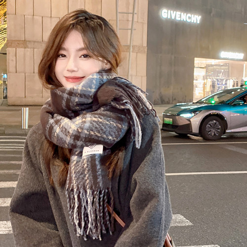 OVANCY秋冬氛围感围巾女冬季2024新款仿羊绒格子披肩复古保暖围脖