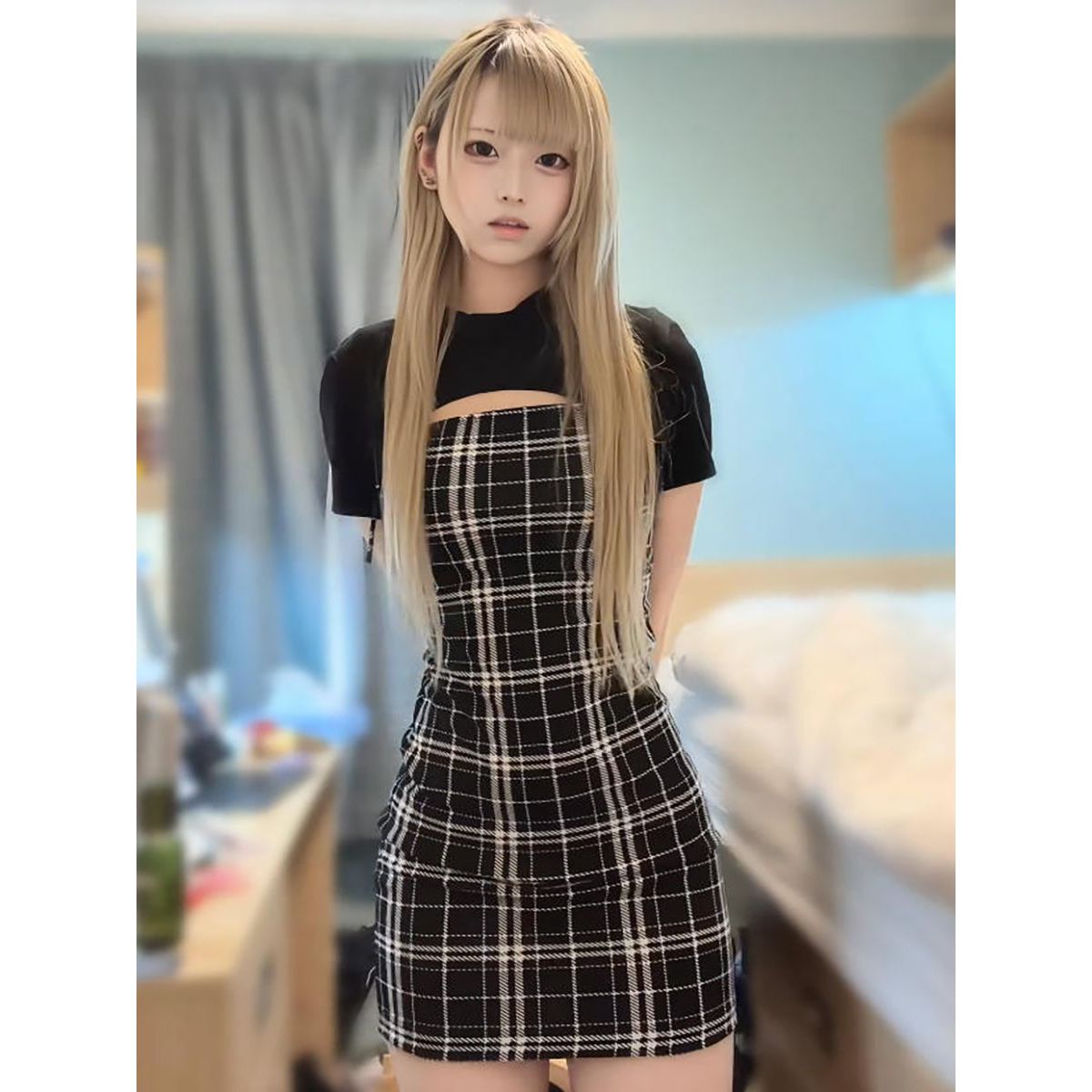 日系设计感格纹连衣裙+黑色坎肩两件套小众辣妹气质修身显瘦套装