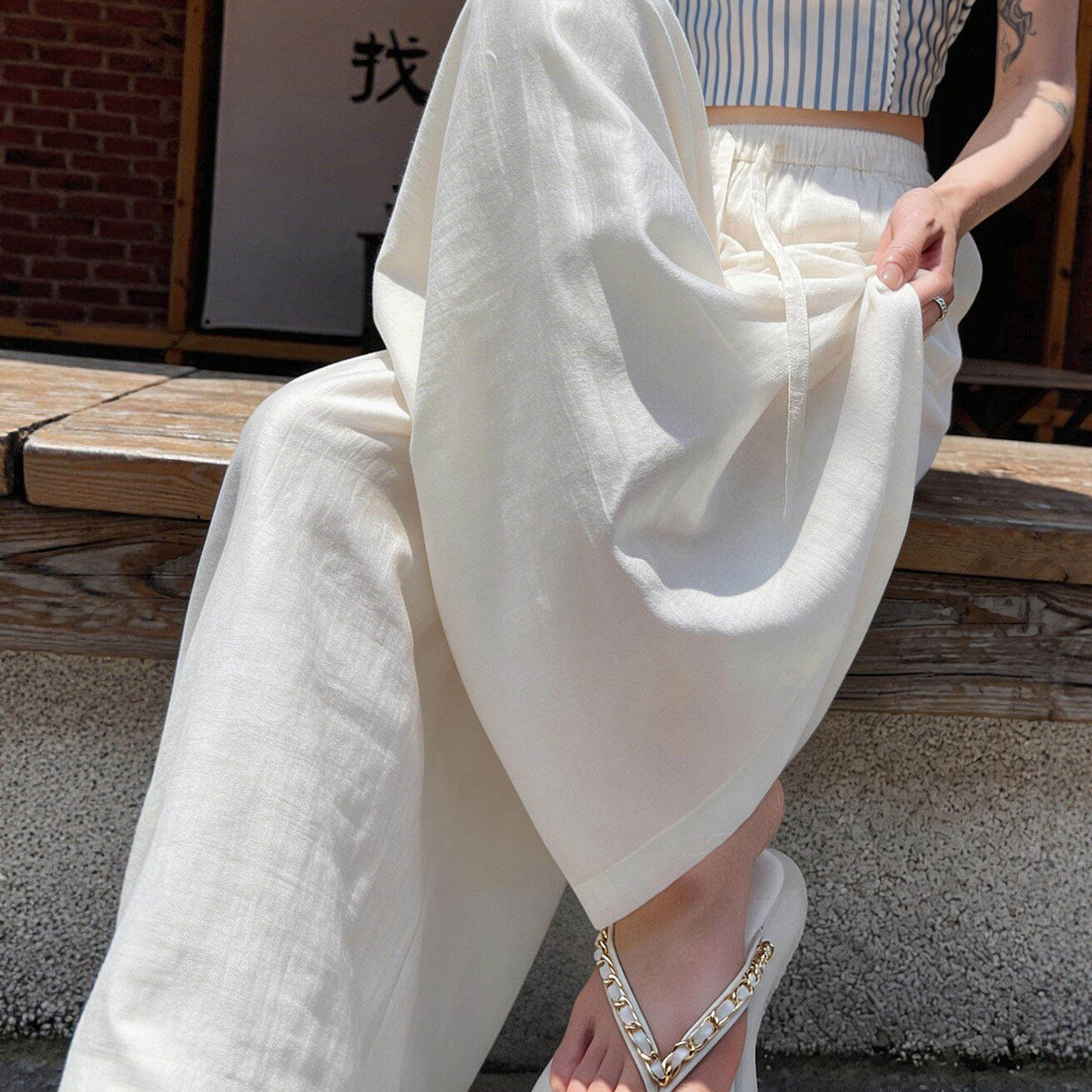 白色亚麻裤子女款夏2026新款舒适松弛感宽松慵懒休闲老钱风阔腿裤
