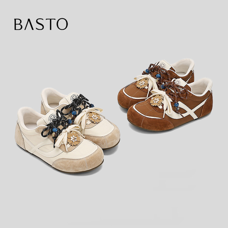 BASTO/百思图温柔风拼色德训板鞋图片