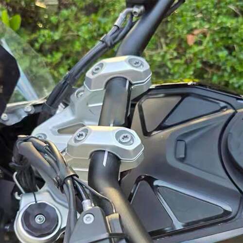 1对适用于22-24宝马R1300GS摩托车把手垫块