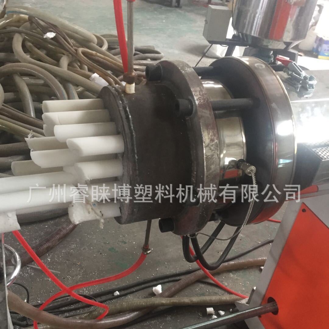 聚甲醛POM棒材机广州赛钢POM棒生产设备POM棒塑料挤出机厂图片