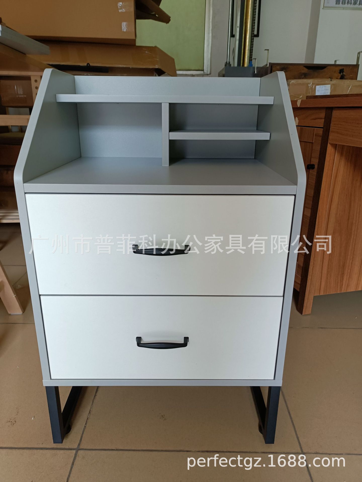 外贸货源钢木结构卧室床头柜带抽屉现代餐桌边桌床边家具储物柜图片