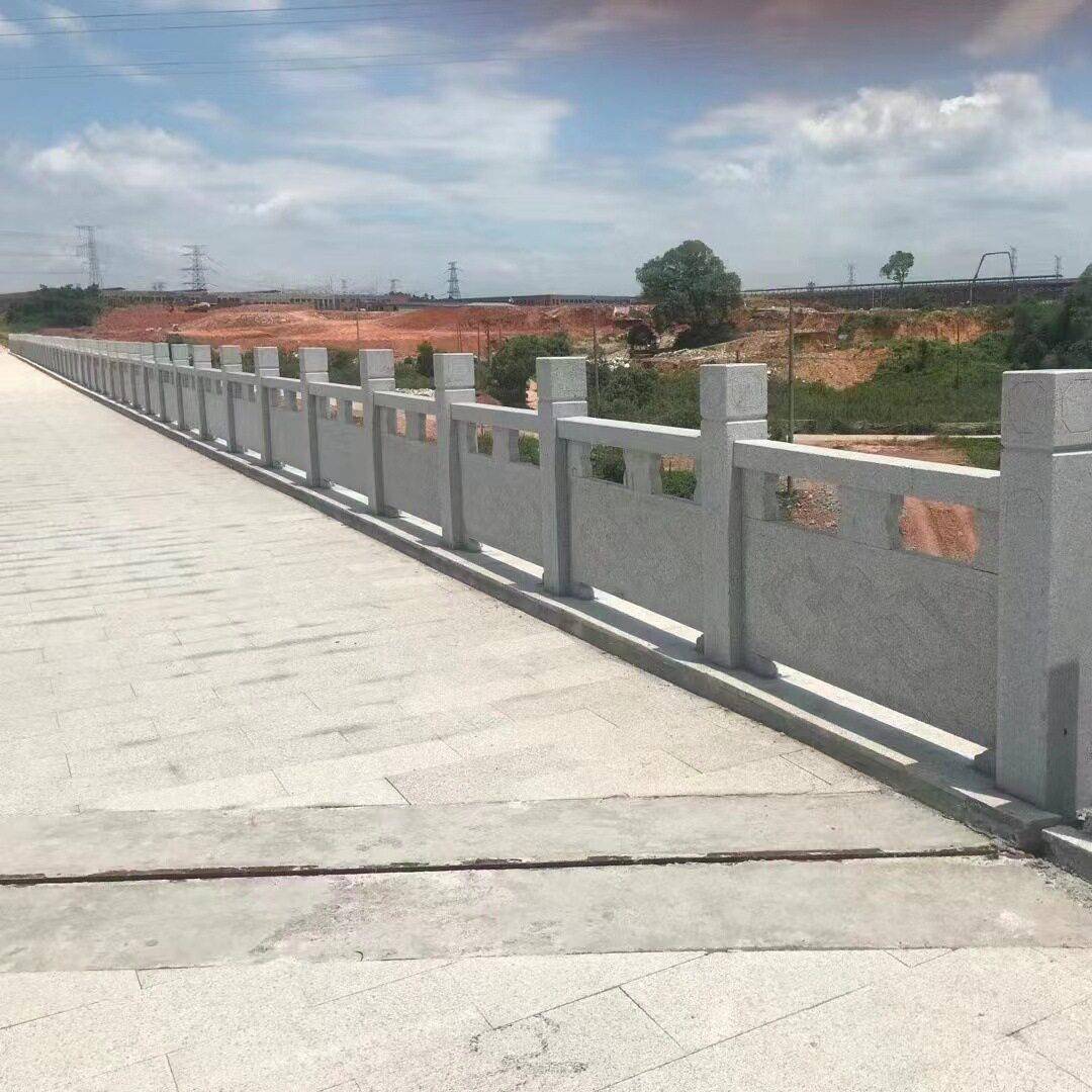 供应花岗岩栏杆花岗岩芝麻灰芝麻白栏杆芝麻灰河道护栏园林芝麻白