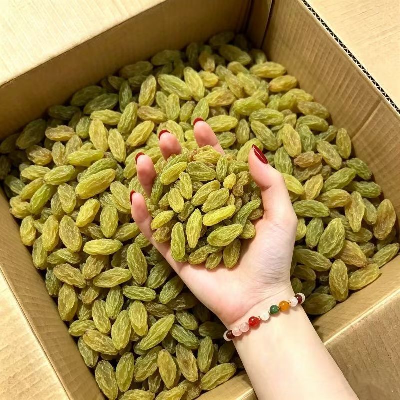 新疆吐鲁番葡萄干独立小包装提子图片