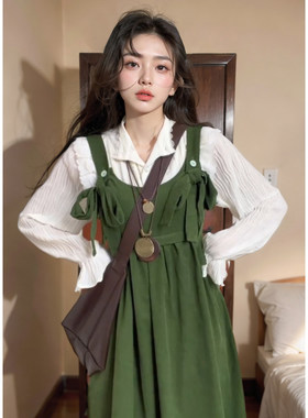 韩版绿色蝴蝶结背带裙早秋新款连衣裙设计感温柔甜美衬衫显瘦长裙
