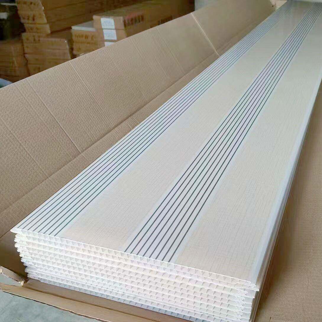 PVC长条塑料扣板大棚自建房厨房客厅卧室卫生间简易自装吊顶材料
