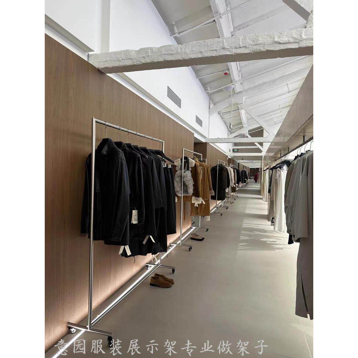 服装店展示架落地式中岛架橱窗挂衣架带轮子可移动陈列架不锈钢