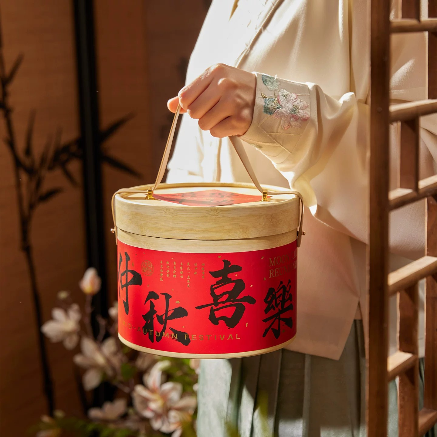 月饼包装盒高档手提抱抱桶礼盒中式国风蛋黄酥糕点中秋月饼盒空盒