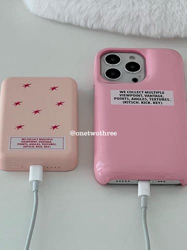 ins风秋冬新款韩国粉白英文适用于iphone15pro手机壳肥皂皮质填充棉苹果14promax/13/12/11保护套