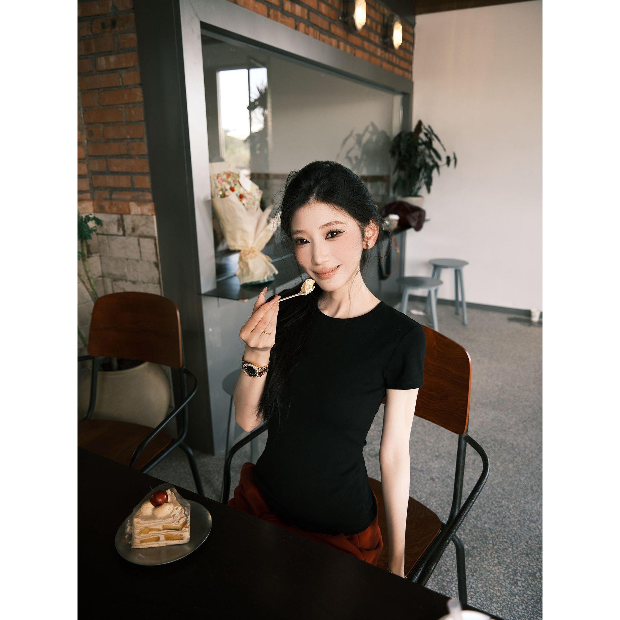 美式休闲G02版型收腰T恤女款修身圆领正肩纯色百搭短袖