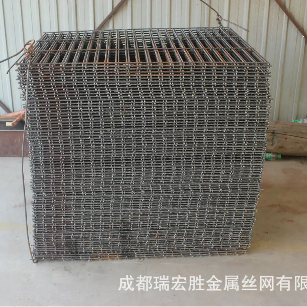 成都钢筋钢笆片 钢笆网 脚手架安全网 钢筋安全网 钢筋脚踏网