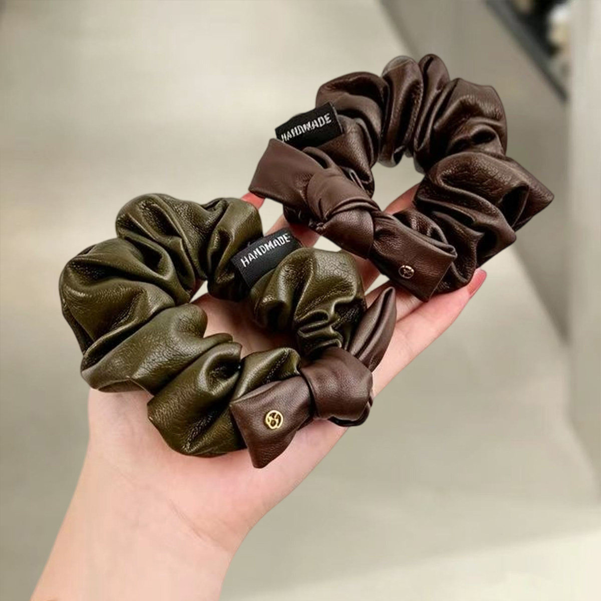 复古皮质蝴蝶结柔软发圈