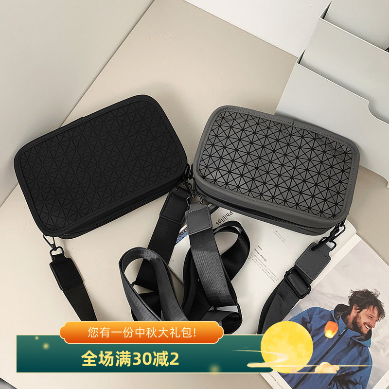 户外小挎包女士斜挎包手机包百搭小背包休闲胸包潮男骑行包挎肩包