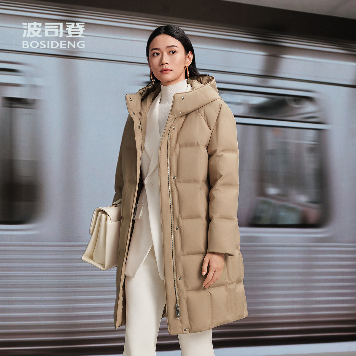 波司登连帽鹅绒羽绒服女中长款加厚保暖通勤外套