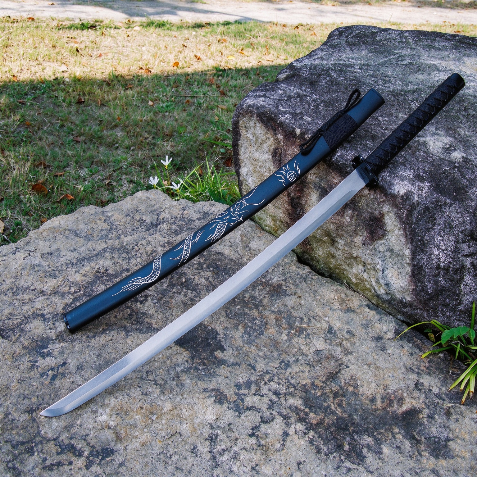 龙泉工艺武士刀黑色龙纹鞘未开刃古风拍摄摆件收藏送礼手工冷兵器
