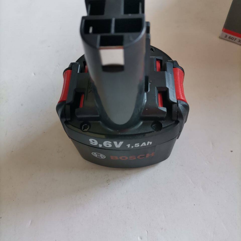 博士手钻9.6V镍铬电池9.6V1.5AH冲击钻博士手电钻配件