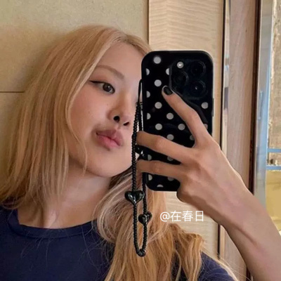 ins韩国明星同款朴彩英波点壳