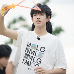 100%纯棉TF家族三代张极同款春夏字母印花宽松短袖男女学生T恤童