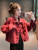 2025年秋冬新款 盐系牛仔短外套女宽松显瘦减龄长袖 红色夹克上衣潮