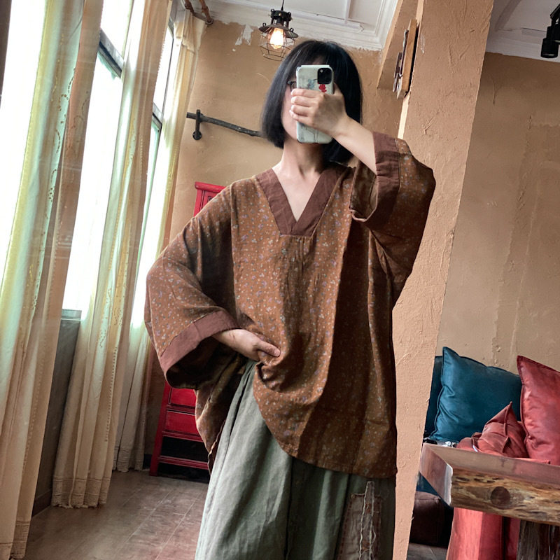 2023春季新款布兜喜旧数码印花复古文艺V领简约撞色棉小衫素尘怎么样,好用不?