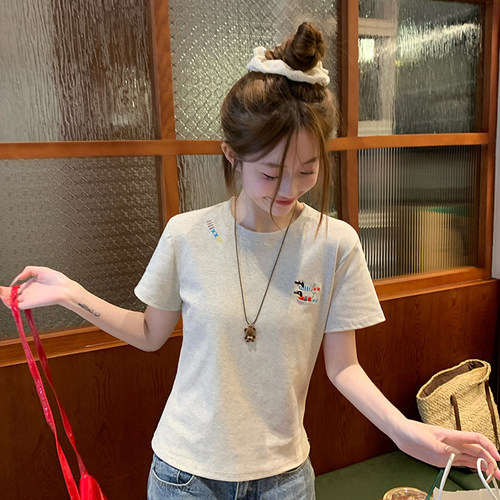 韩系甜妹风圆领短袖T恤女2026夏季新款修身显瘦卡通刺绣百搭上衣