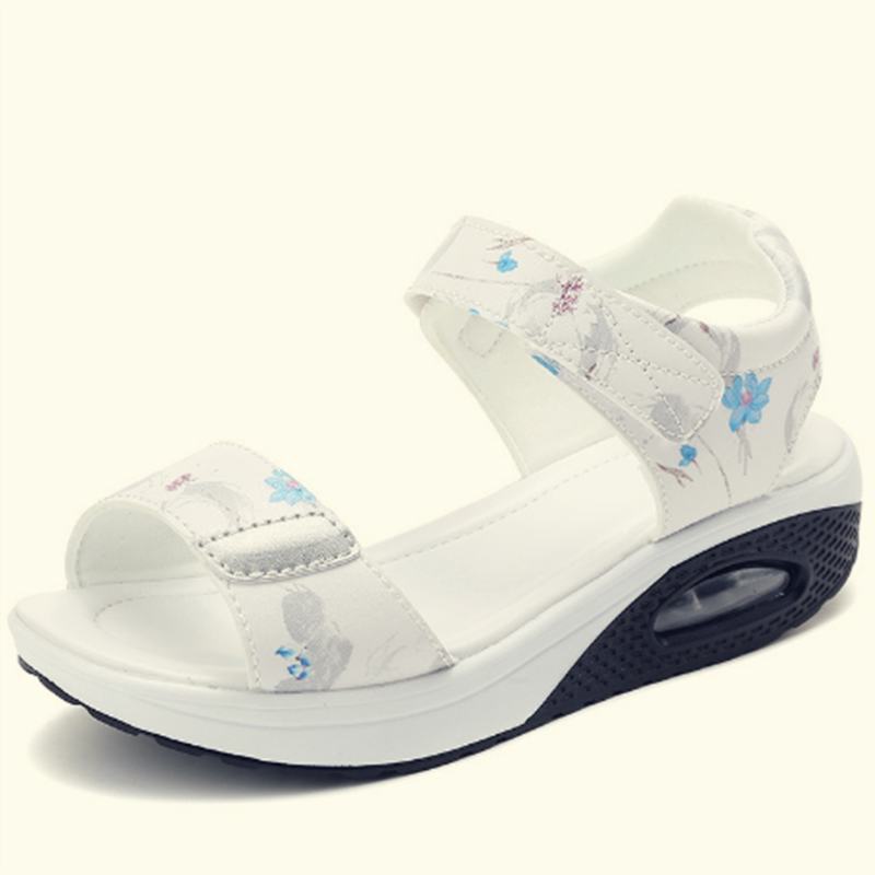 夏季厚底女鞋2026新款鱼嘴凉鞋坡跟鞋跑步鞋子轻便软底休闲运动鞋