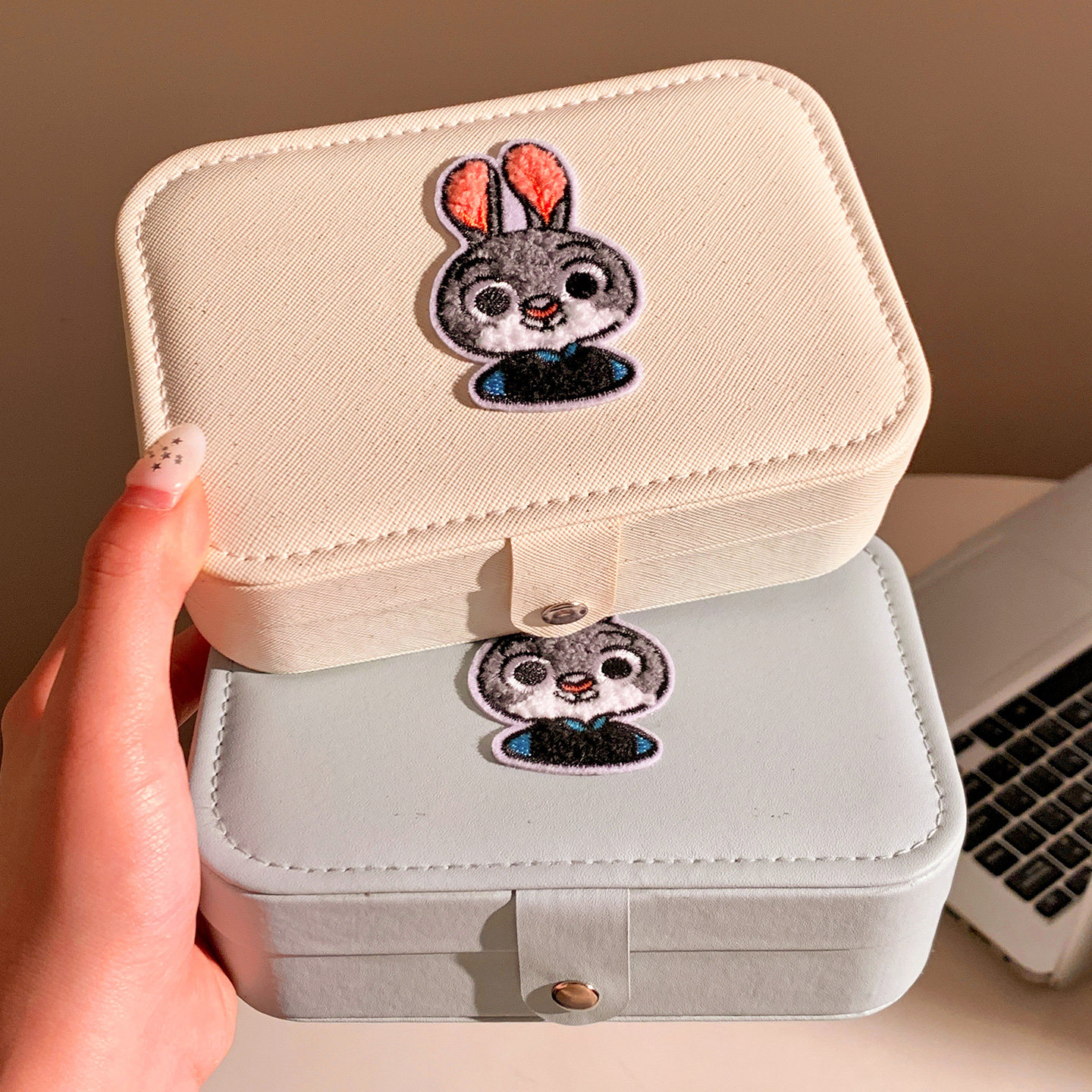 可爱朱迪兔子首饰盒女生便携大容量项链戒指耳钉手饰品收纳盒小型