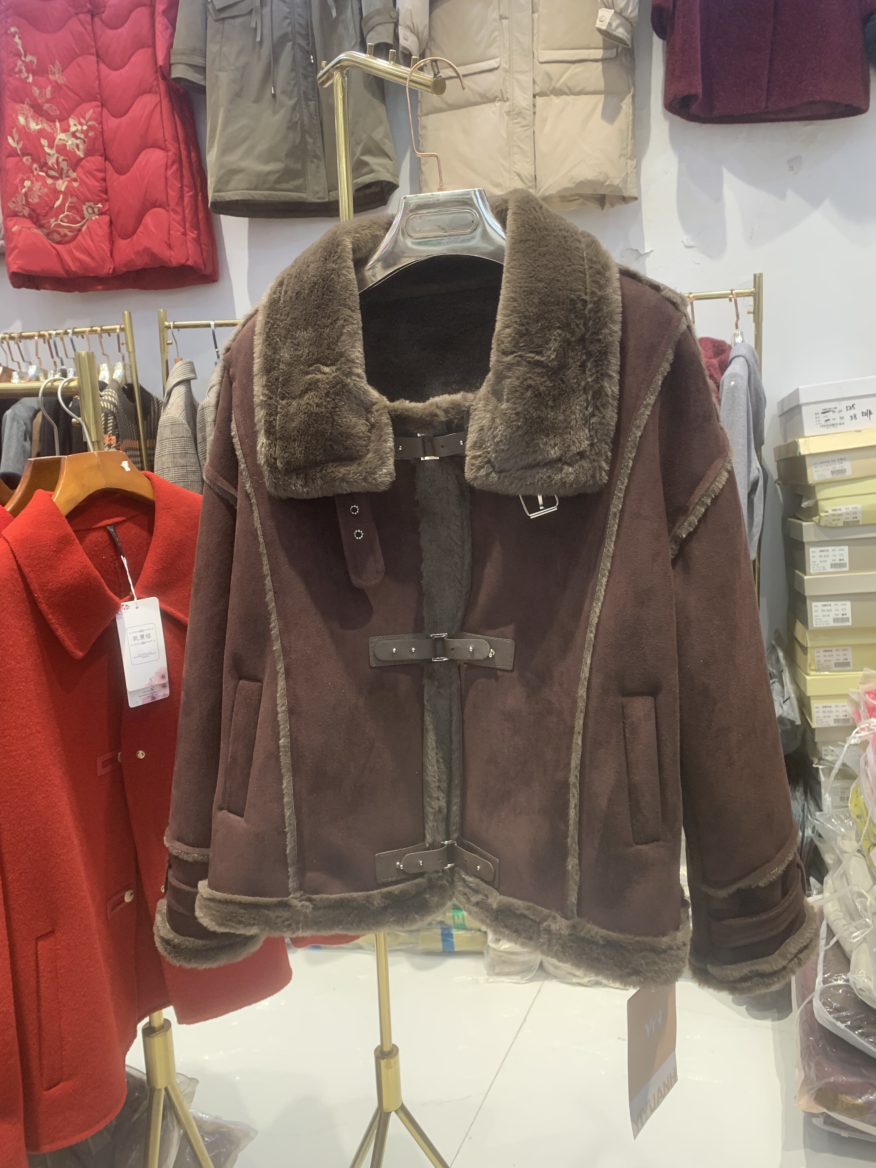 2025仿皮毛一体时尚短款外套2025冬季新款加绒加厚百搭机车服ins