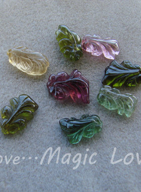 【Magic Love】天然玻璃体红黄绿碧玺◎雕刻小金鱼吊坠4.4克特价