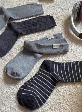 秋冬高级灰~时髦不费力的allgrey！灰色袜子女秋冬搭配勃肯鞋棉