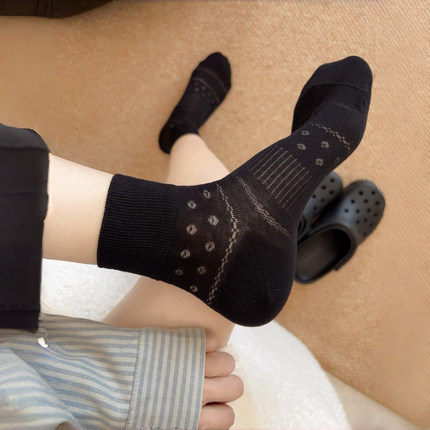 黑色袜子也可以这么好看呀！清爽的日常穿搭~袜子女春夏薄款短袜