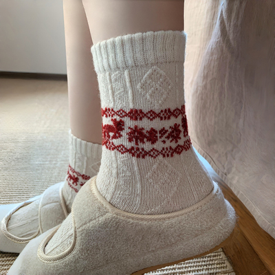麋鹿雪花费尔岛~太美啦~菱格纹理真的绝美~袜子女秋冬羊毛圣诞袜