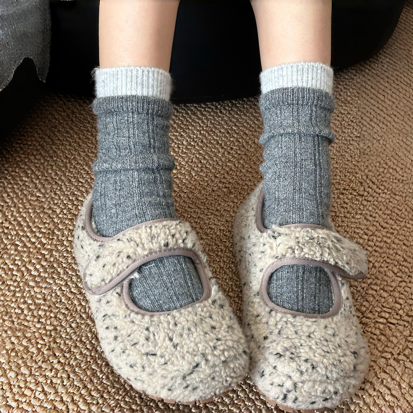 泰高级了！格雷系定染灰色也太韩系咯~袜子女秋冬羊毛加厚款暖和