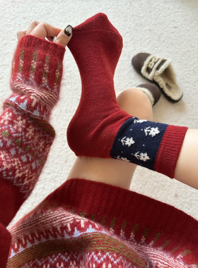 穿漂亮的红袜咯~新年新袜子~红色小花可太喜庆了~袜子女本命年厚