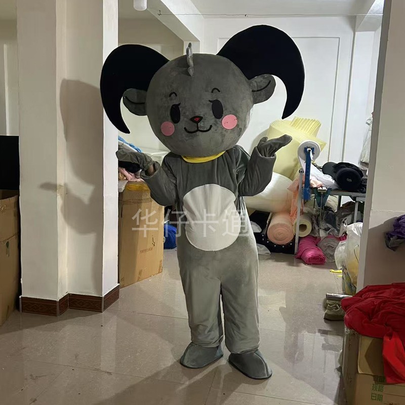 山羊卡通人偶服装十二生肖羊玩偶